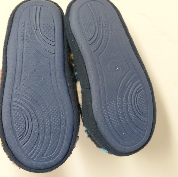Cozy Dinosaur Kids Slippers - Black, Yellow, Blue Size 9/10 - Picture 7 of 8
